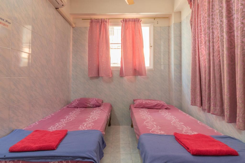 New Central Guesthouse Бангкок Экстерьер фото